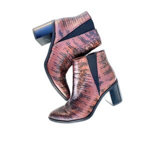 Franco Sarto Shoes boots ankle bootie snake leather luxury casual embossed 8.